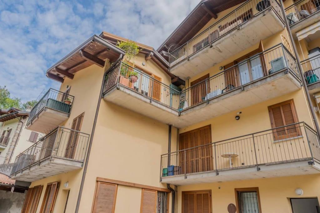 Relax In Nature And Lake Free Parking Luino Ngoại thất bức ảnh